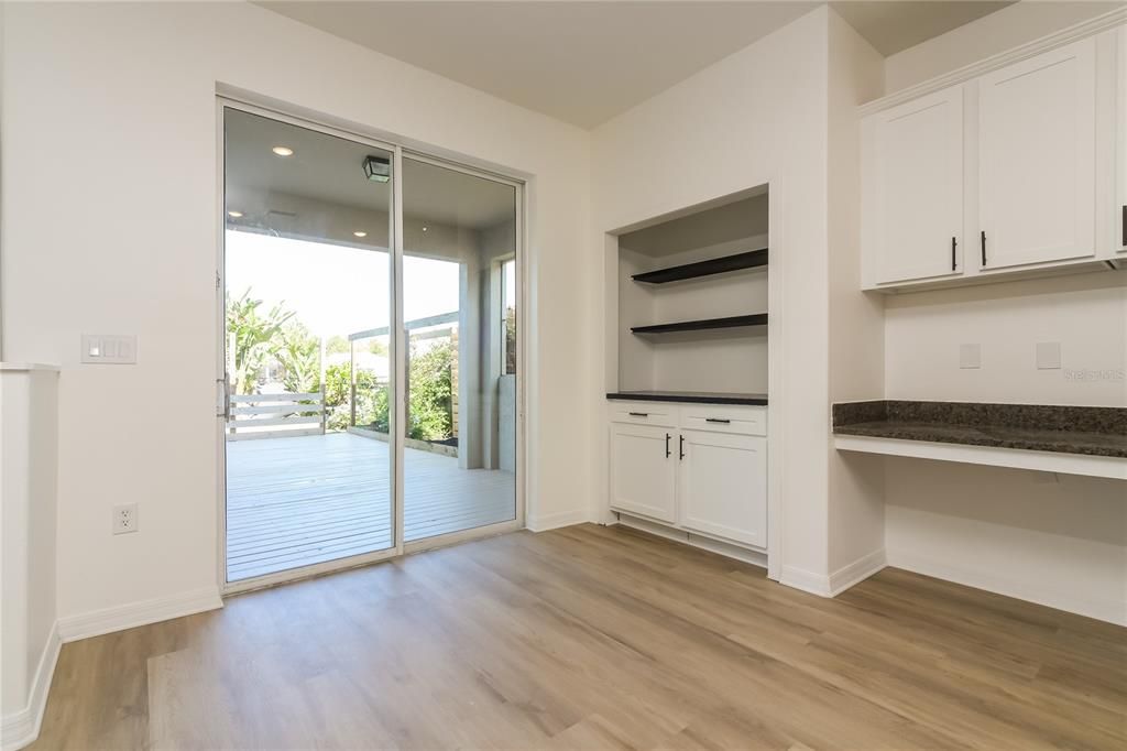 En Venta: $489,900 (5 camas, 3 baños, 3358 Pies cuadrados)