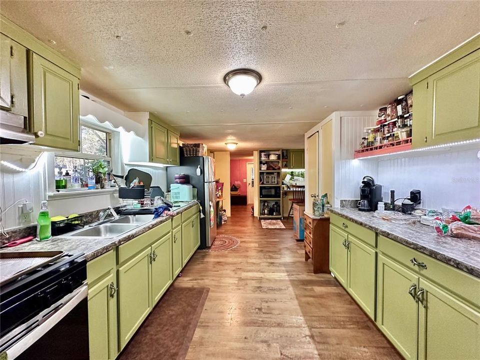 待售: $135,000 (3 贝兹, 2 浴室, 1620 平方英尺)