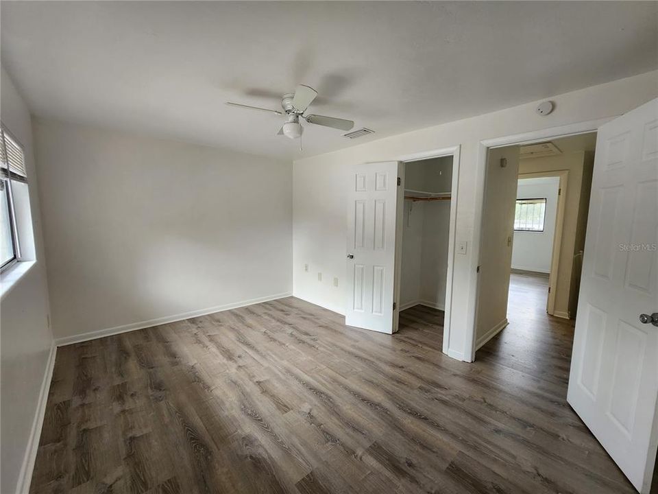 В аренду: $900 (2 спален, 1 ванн, 992 Квадратных фут)