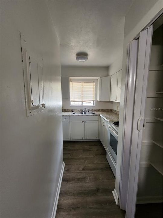 В аренду: $900 (2 спален, 1 ванн, 992 Квадратных фут)