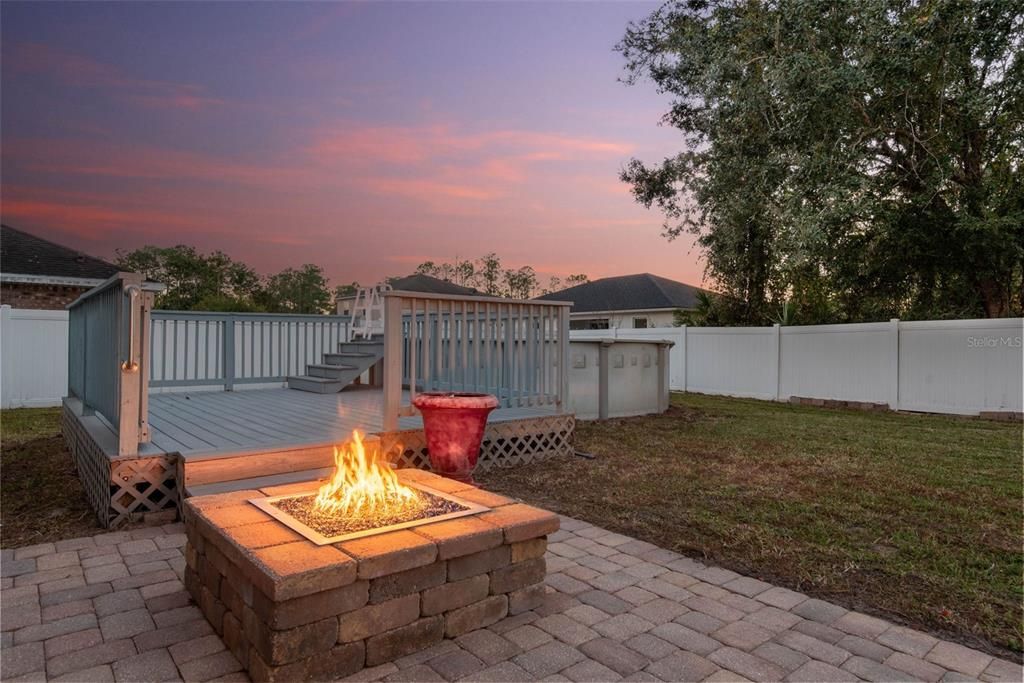 Active With Contract: $335,000 (4 beds, 2 baths, 1798 Square Feet)