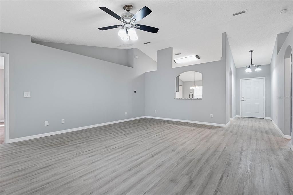 Active With Contract: $335,000 (4 beds, 2 baths, 1798 Square Feet)