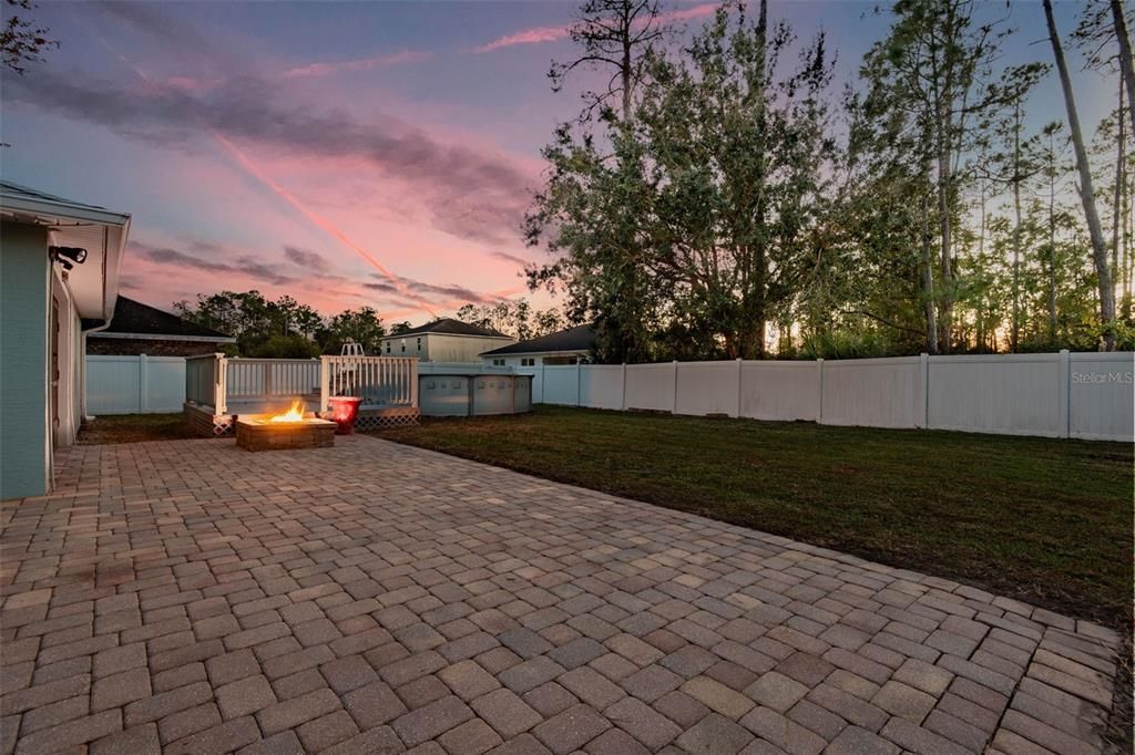 Active With Contract: $335,000 (4 beds, 2 baths, 1798 Square Feet)