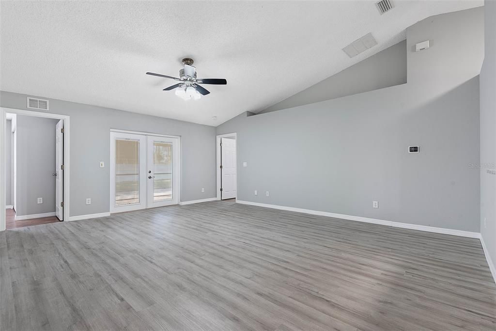 Active With Contract: $335,000 (4 beds, 2 baths, 1798 Square Feet)