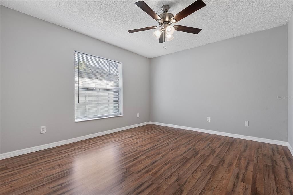 Active With Contract: $335,000 (4 beds, 2 baths, 1798 Square Feet)