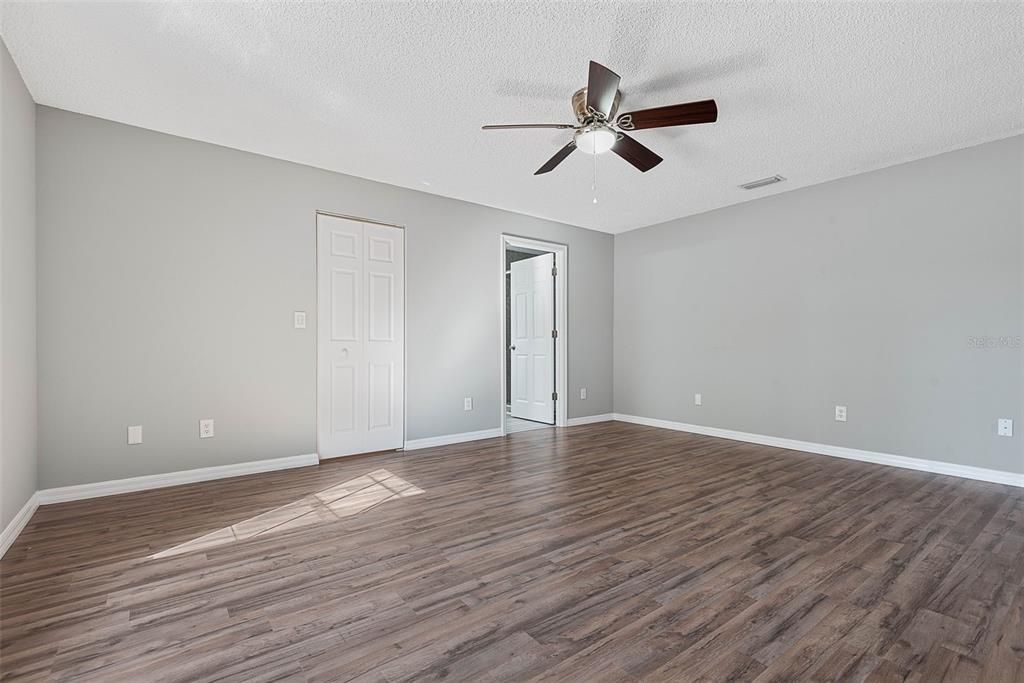 Active With Contract: $335,000 (4 beds, 2 baths, 1798 Square Feet)