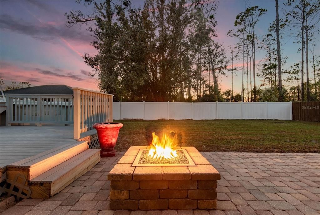 Active With Contract: $335,000 (4 beds, 2 baths, 1798 Square Feet)