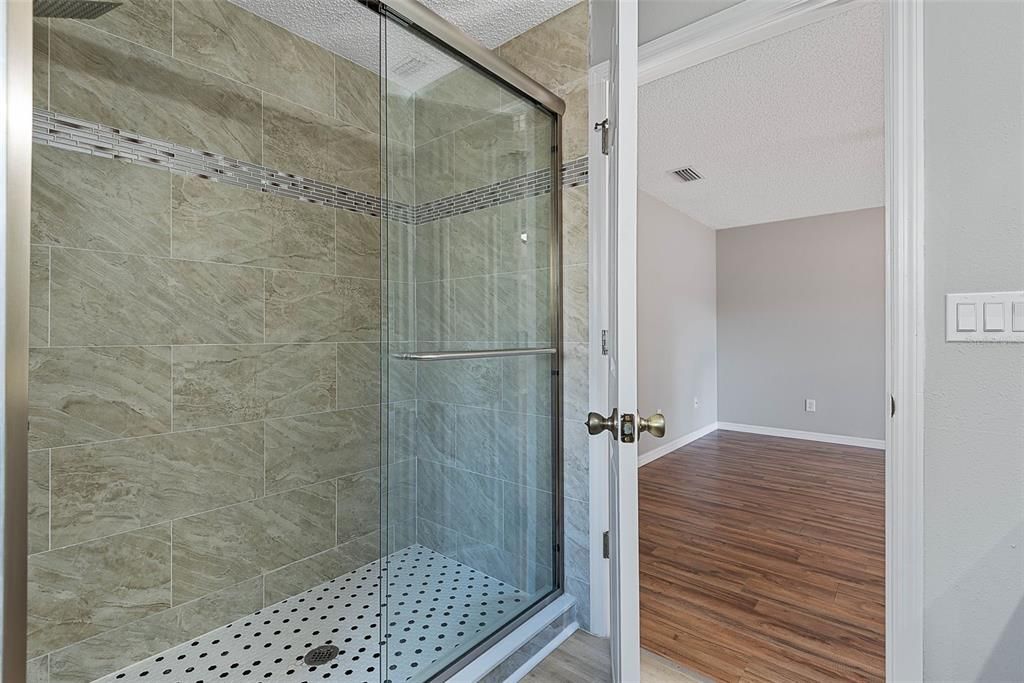 Active With Contract: $335,000 (4 beds, 2 baths, 1798 Square Feet)