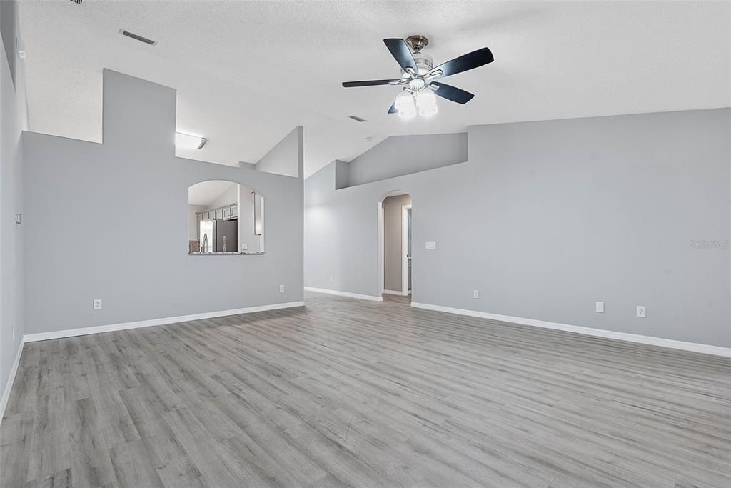Active With Contract: $335,000 (4 beds, 2 baths, 1798 Square Feet)