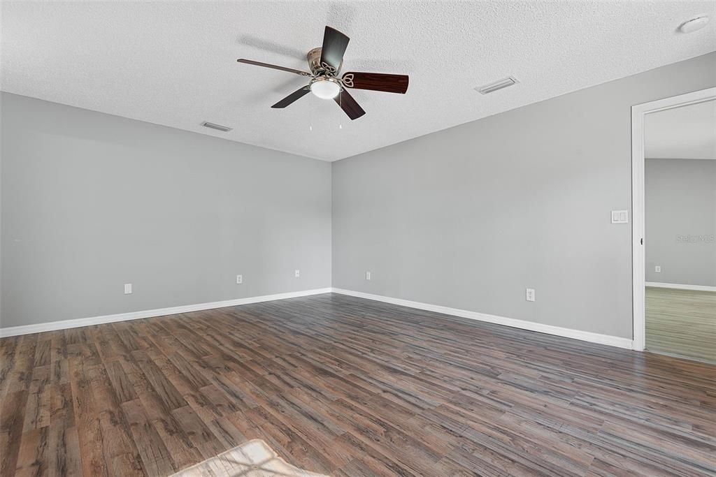 Active With Contract: $335,000 (4 beds, 2 baths, 1798 Square Feet)