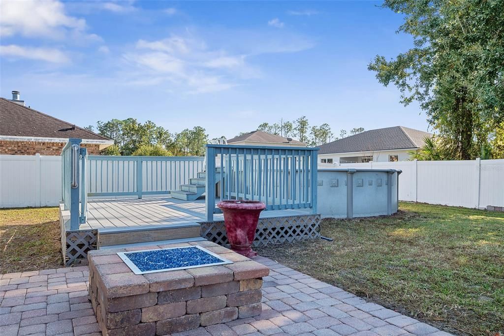 Active With Contract: $335,000 (4 beds, 2 baths, 1798 Square Feet)