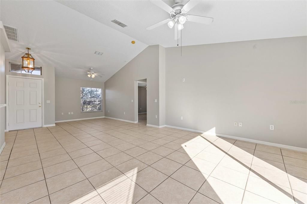 For Sale: $225,000 (3 beds, 2 baths, 1446 Square Feet)
