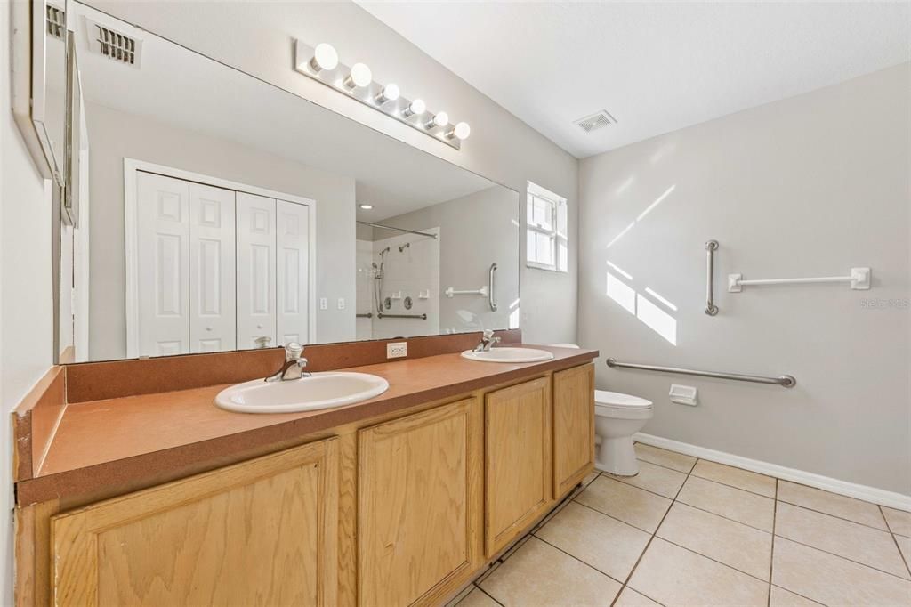 For Sale: $225,000 (3 beds, 2 baths, 1446 Square Feet)