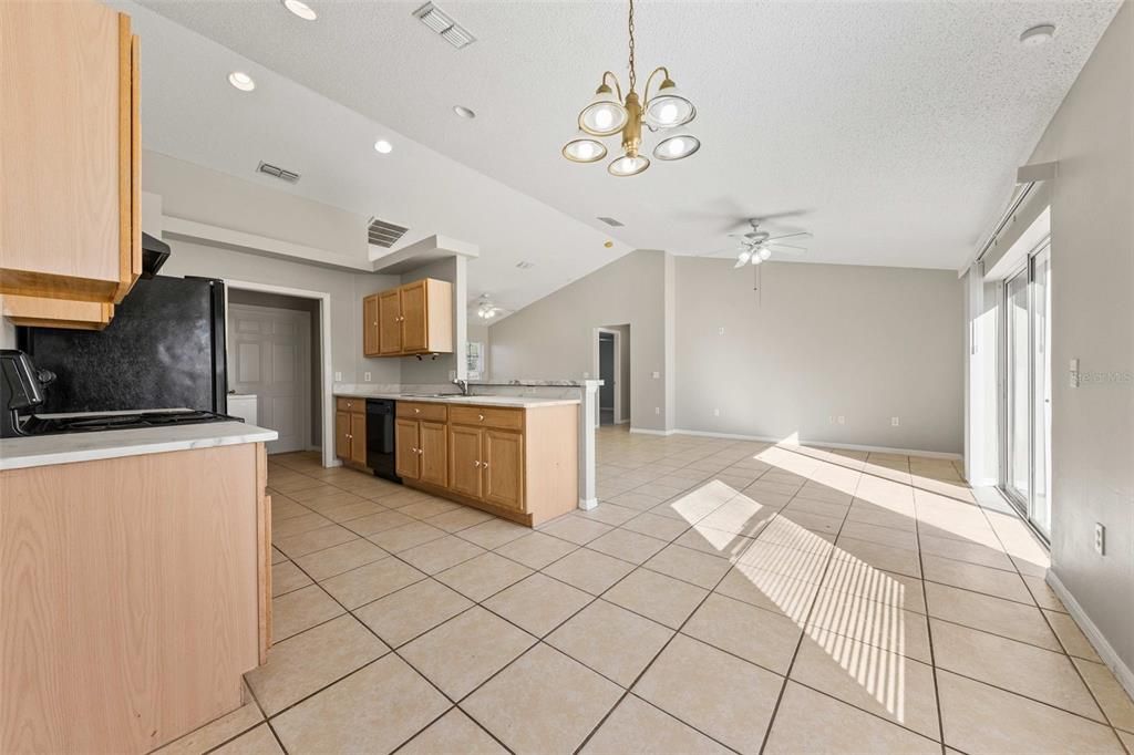 For Sale: $225,000 (3 beds, 2 baths, 1446 Square Feet)