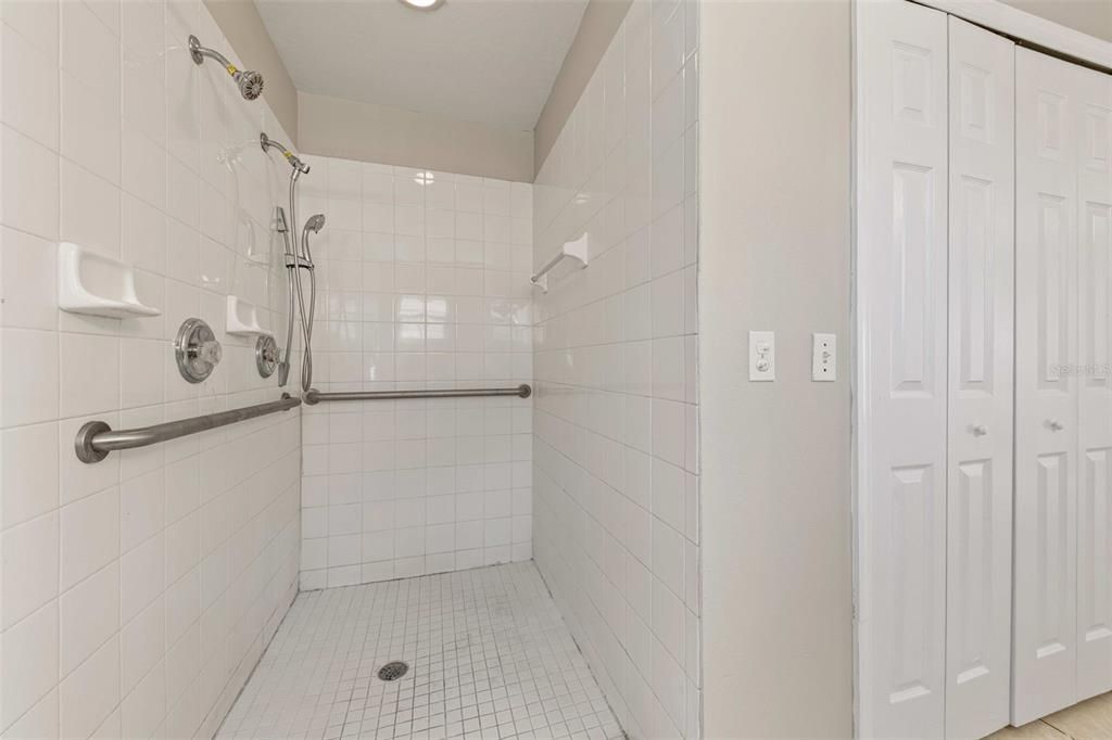 For Sale: $225,000 (3 beds, 2 baths, 1446 Square Feet)