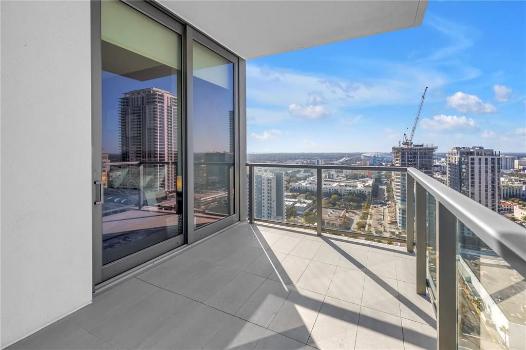 For Sale: $1,895,000 (2 beds, 3 baths, 2036 Square Feet)