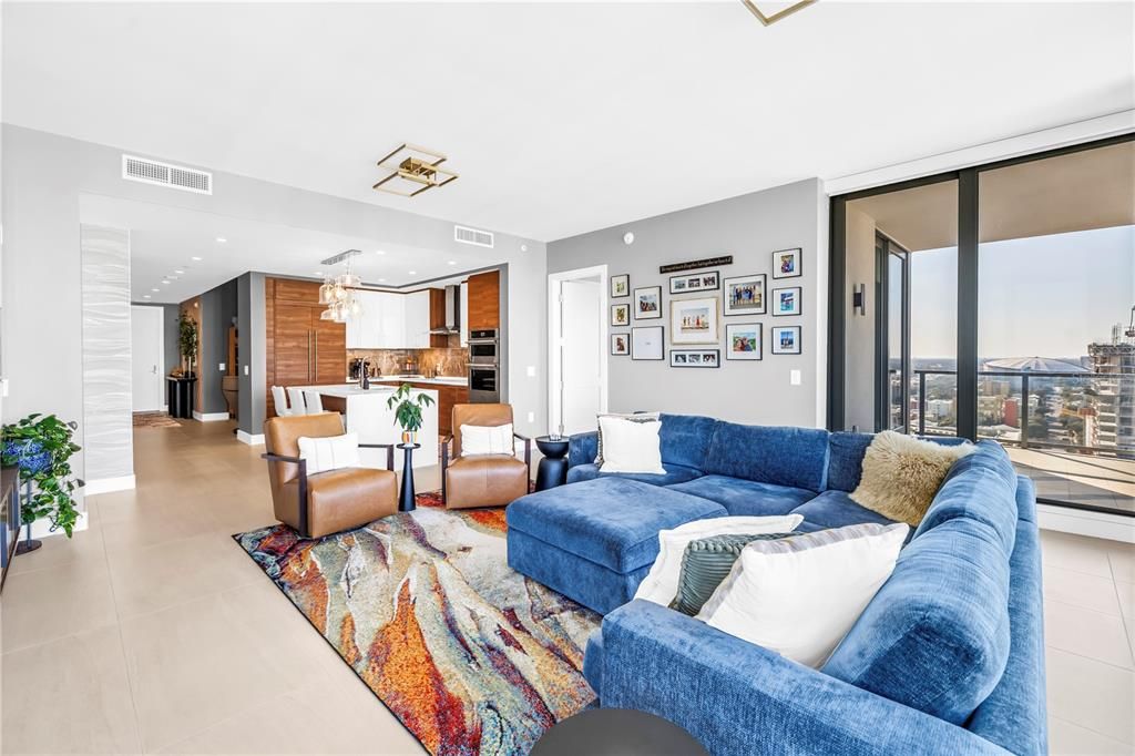 For Sale: $1,895,000 (2 beds, 3 baths, 2036 Square Feet)