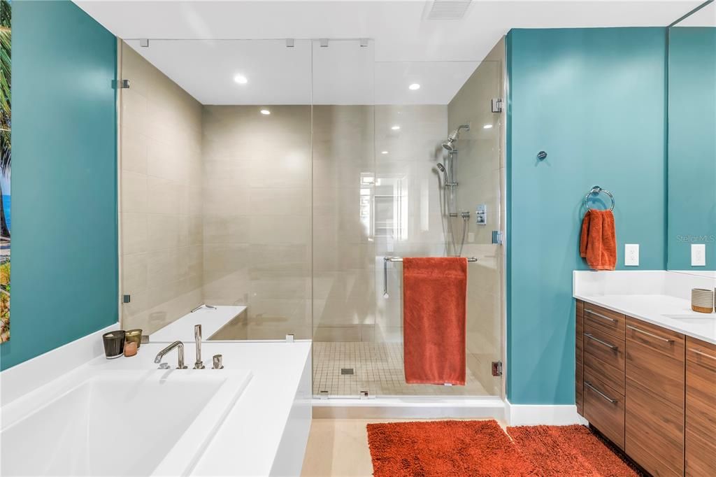 For Sale: $1,895,000 (2 beds, 3 baths, 2036 Square Feet)