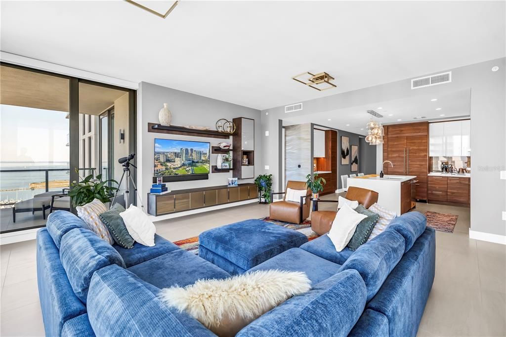 For Sale: $1,895,000 (2 beds, 3 baths, 2036 Square Feet)