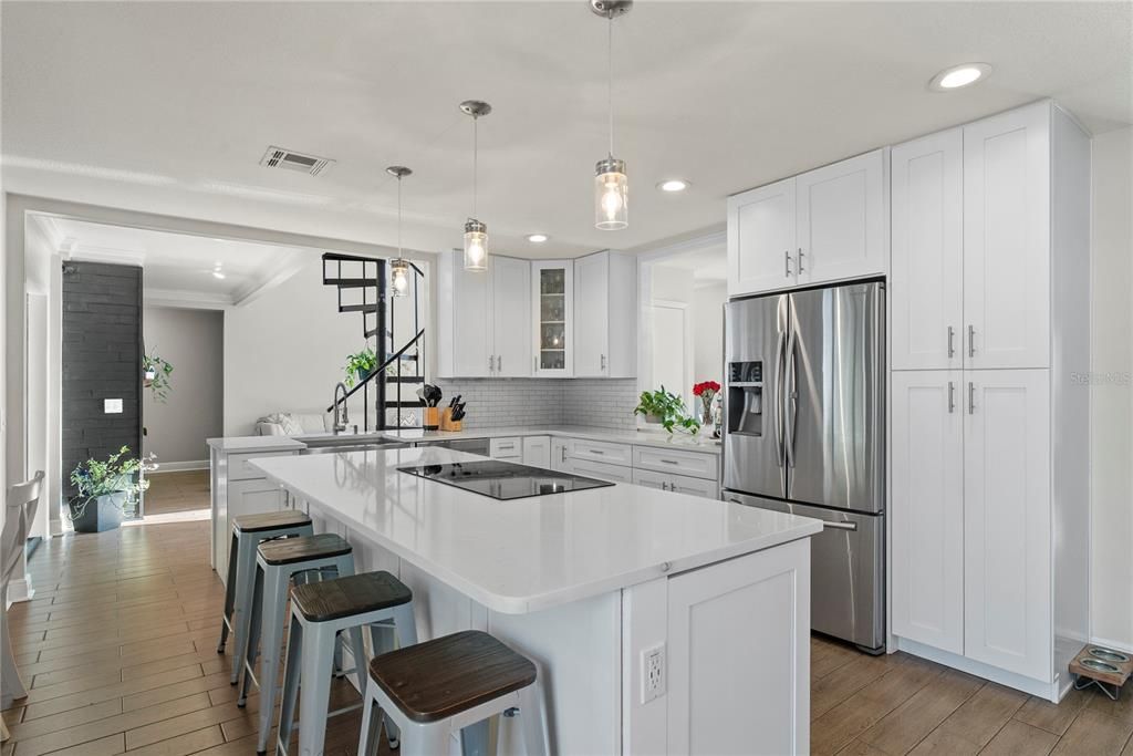 For Sale: $550,000 (4 beds, 3 baths, 2543 Square Feet)