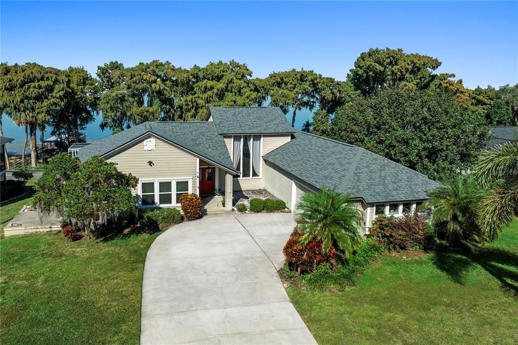 For Sale: $550,000 (4 beds, 3 baths, 2543 Square Feet)