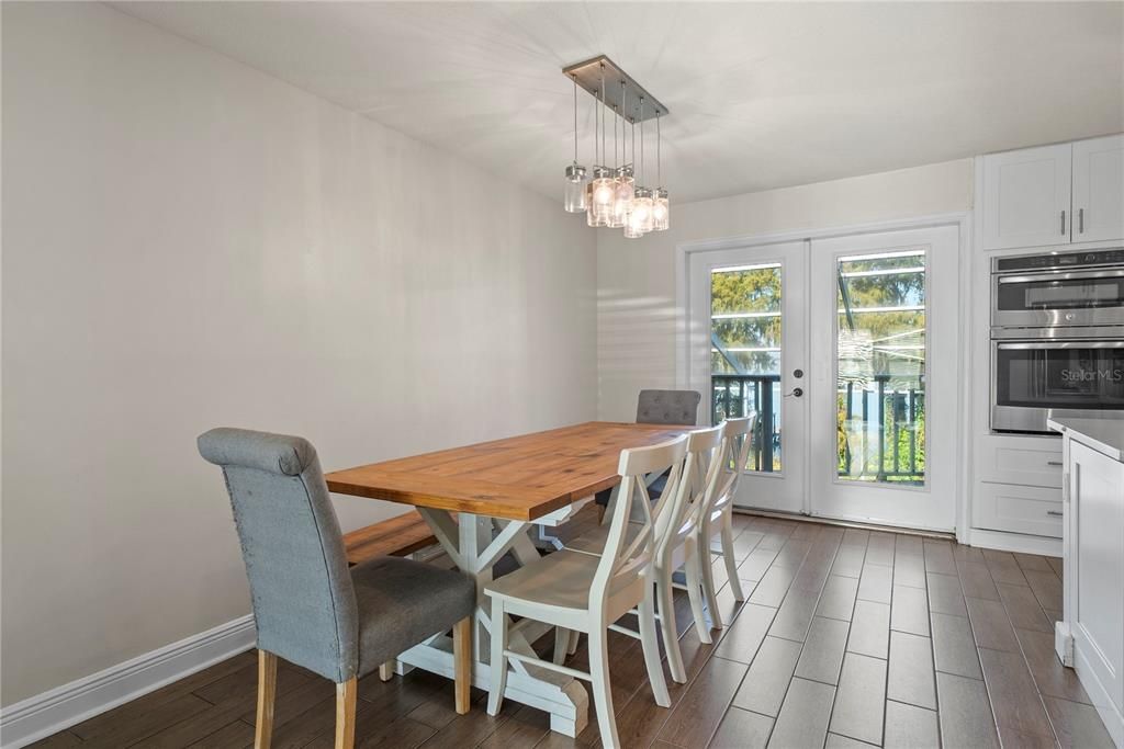 For Sale: $550,000 (4 beds, 3 baths, 2543 Square Feet)