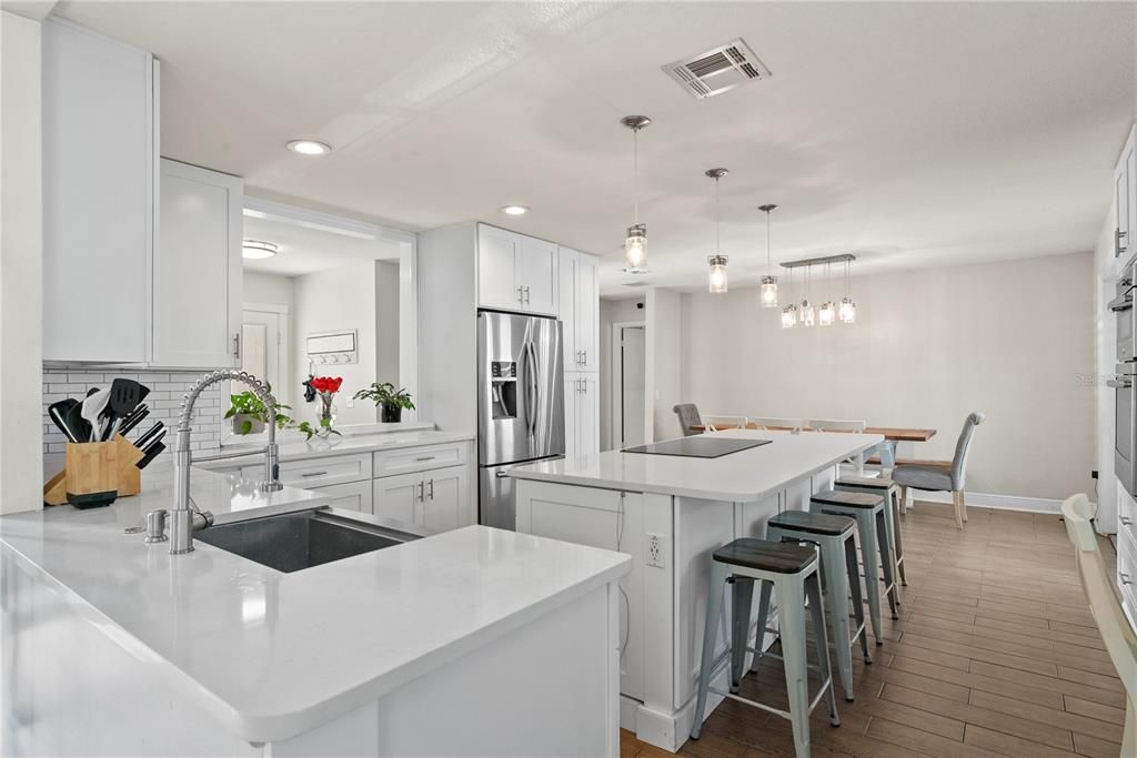 For Sale: $550,000 (4 beds, 3 baths, 2543 Square Feet)