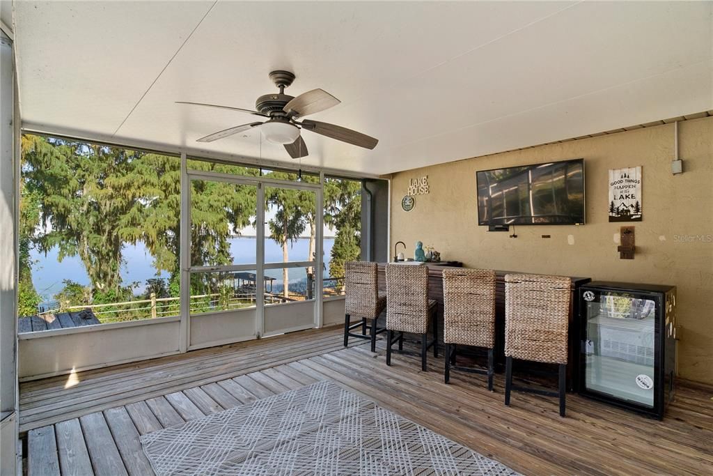 For Sale: $550,000 (4 beds, 3 baths, 2543 Square Feet)