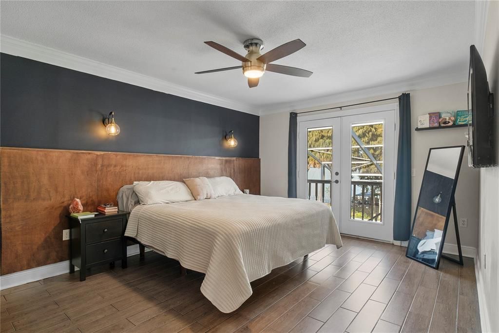 For Sale: $550,000 (4 beds, 3 baths, 2543 Square Feet)