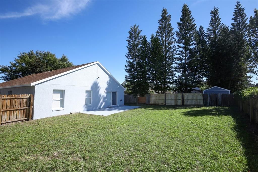 合同活跃: $415,000 (4 贝兹, 2 浴室, 1929 平方英尺)