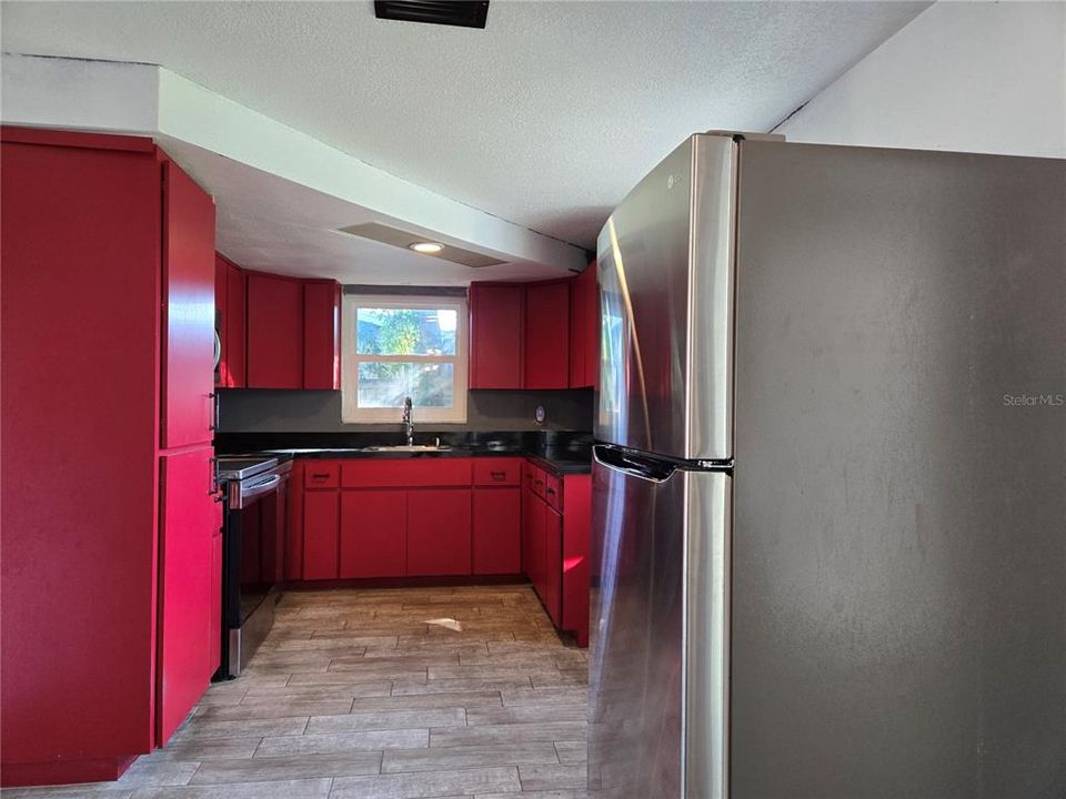 待售: $190,000 (2 贝兹, 2 浴室, 1136 平方英尺)