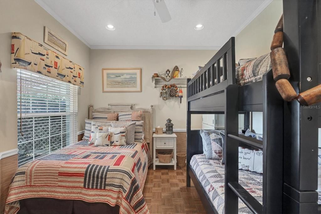 For Sale: $359,000 (2 beds, 2 baths, 1886 Square Feet)