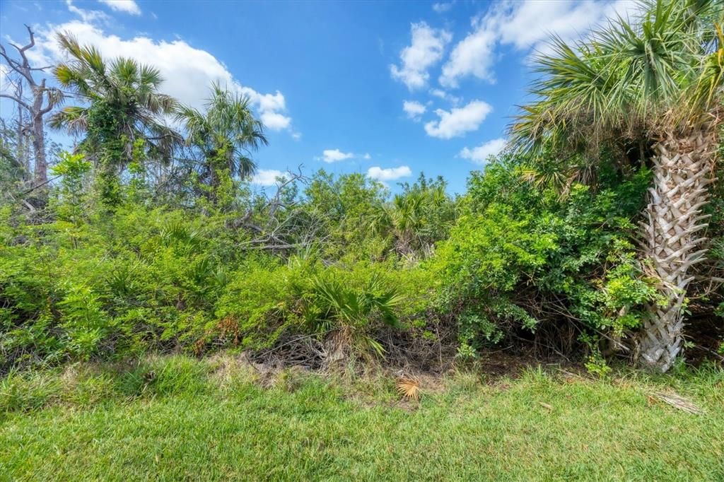 For Sale: $359,000 (2 beds, 2 baths, 1886 Square Feet)