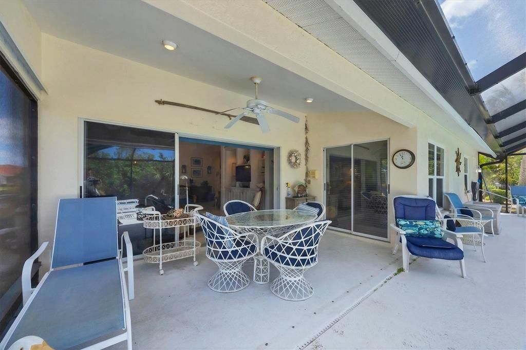 For Sale: $359,000 (2 beds, 2 baths, 1886 Square Feet)