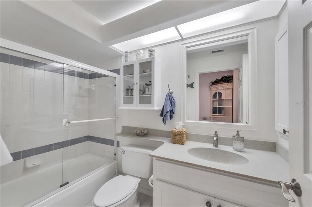 For Sale: $359,000 (2 beds, 2 baths, 1886 Square Feet)