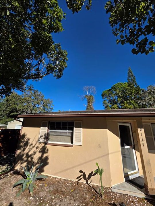 For Sale: $115,000 (2 beds, 1 baths, 792 Square Feet)