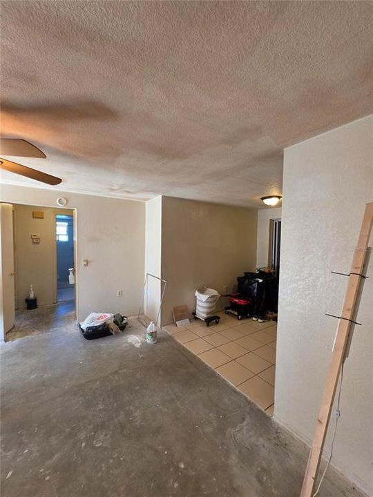 For Sale: $115,000 (2 beds, 1 baths, 792 Square Feet)