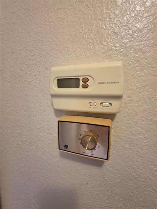 For Sale: $115,000 (2 beds, 1 baths, 792 Square Feet)