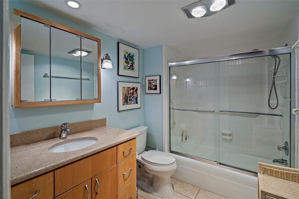 В аренду: $3,500 (2 спален, 2 ванн, 1420 Квадратных фут)