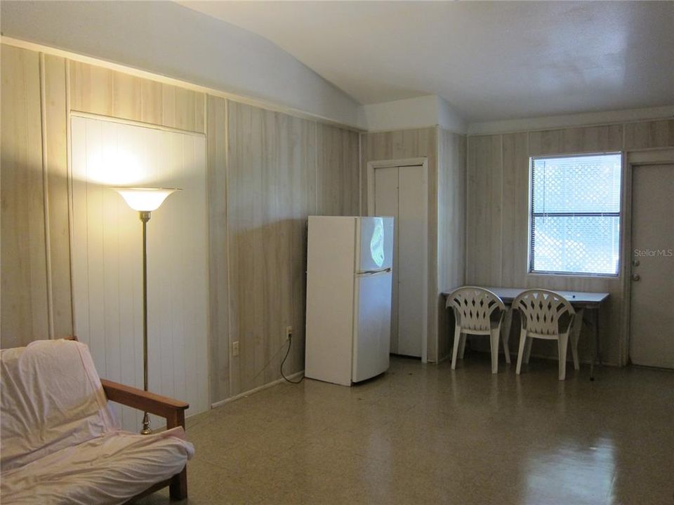 В аренду: $900 (1 спален, 1 ванн, 250 Квадратных фут)