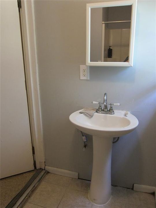 В аренду: $900 (1 спален, 1 ванн, 250 Квадратных фут)