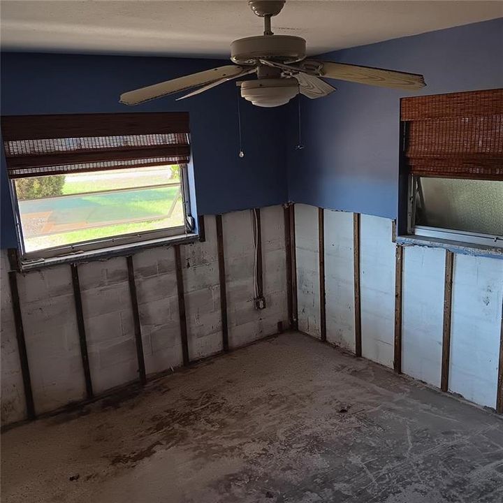 待售: $1,295,000 (4 贝兹, 2 浴室, 1582 平方英尺)