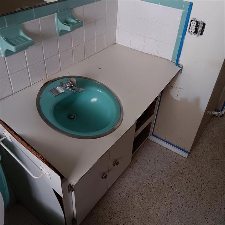 待售: $1,295,000 (4 贝兹, 2 浴室, 1582 平方英尺)