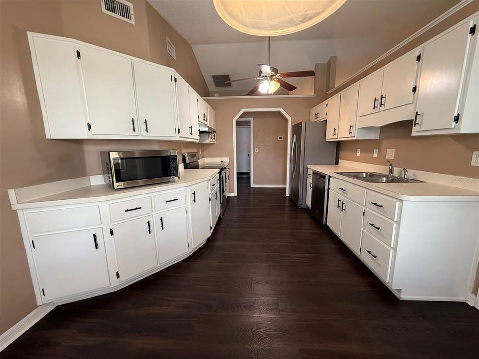 En Renta: $2,000 (3 camas, 2 baños, 1580 Pies cuadrados)