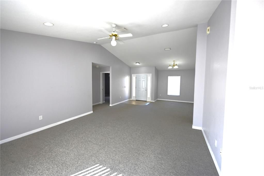 待售: $269,900 (3 贝兹, 2 浴室, 1452 平方英尺)