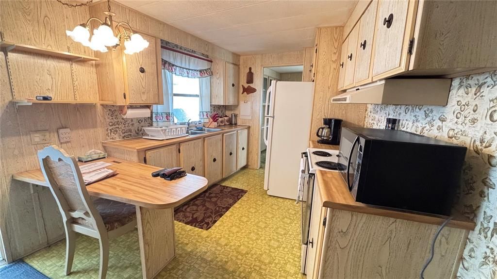 For Sale: $70,000 (2 beds, 2 baths, 1056 Square Feet)
