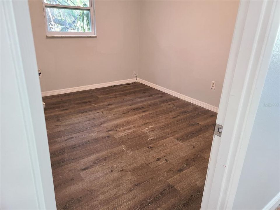 For Rent: $2,200 (3 beds, 1 baths, 1150 Square Feet)