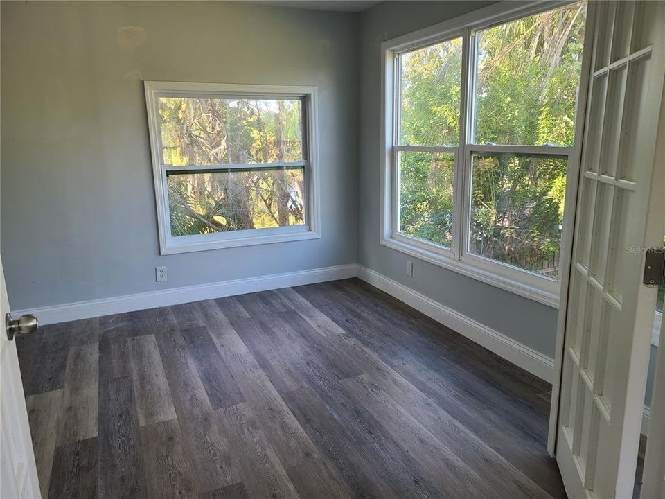 For Rent: $2,200 (3 beds, 1 baths, 1150 Square Feet)