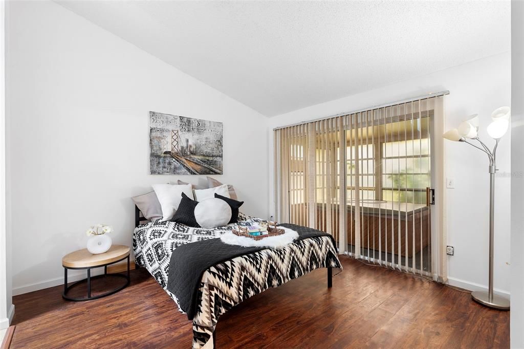 En Venta: $285,000 (2 camas, 2 baños, 1248 Pies cuadrados)