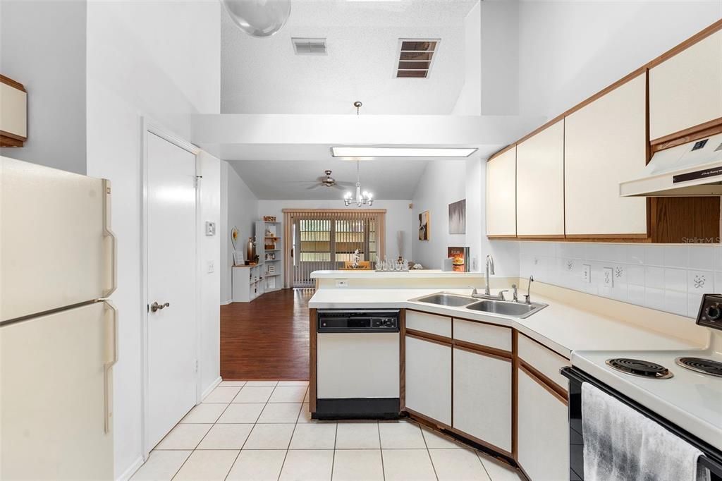 En Venta: $285,000 (2 camas, 2 baños, 1248 Pies cuadrados)